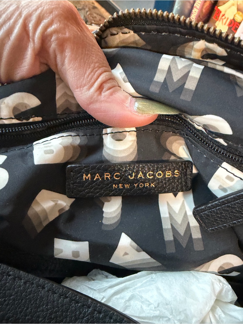 Marc Jacobs Black Leather Wallet with Logo-Print Lining - Picture 2 of 9